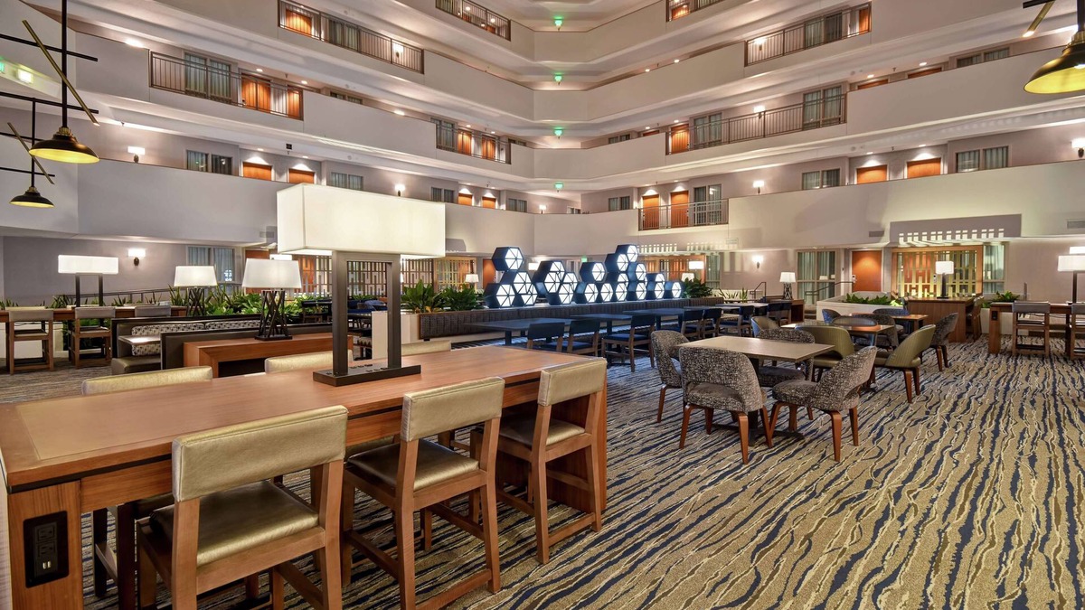 Old Market Hotel | Embassy Suites by Hilton Omaha Downtown Old Market
