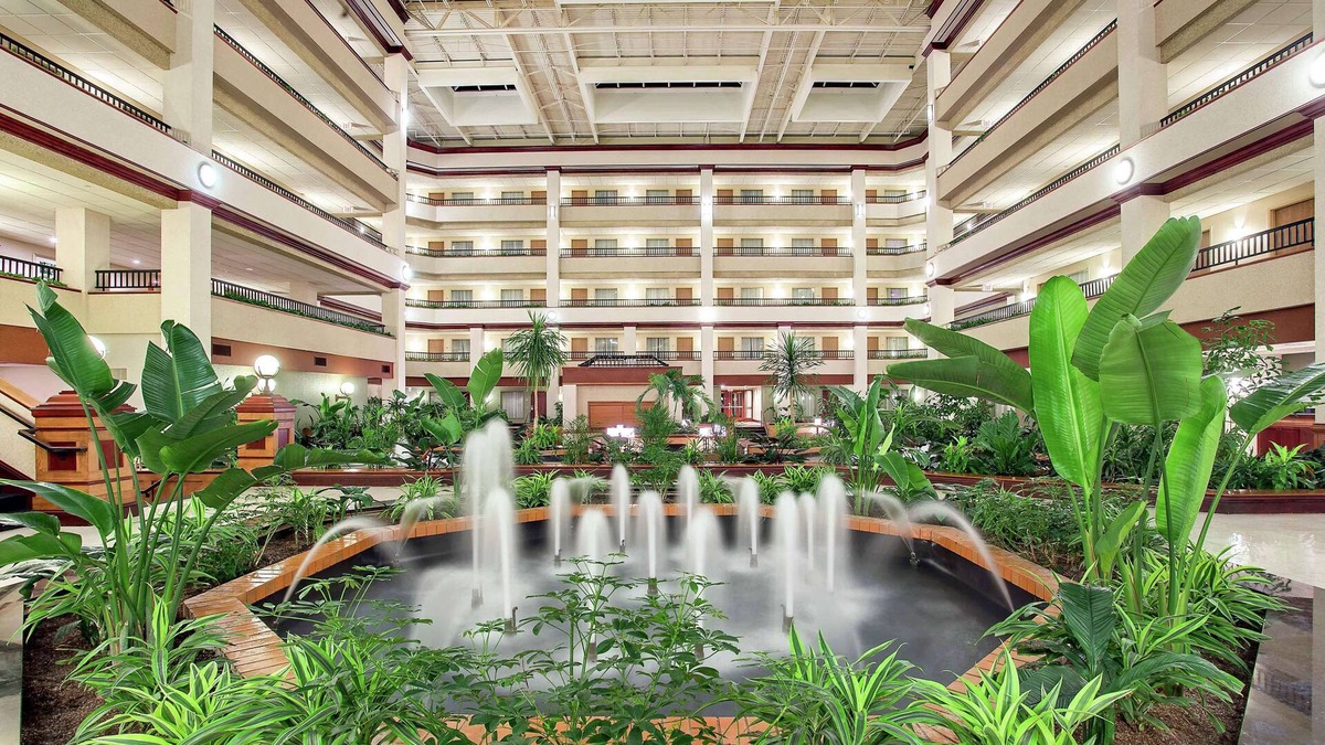 Lexington Hotel | Embassy Suites by Hilton Lexington/UK Coldstream