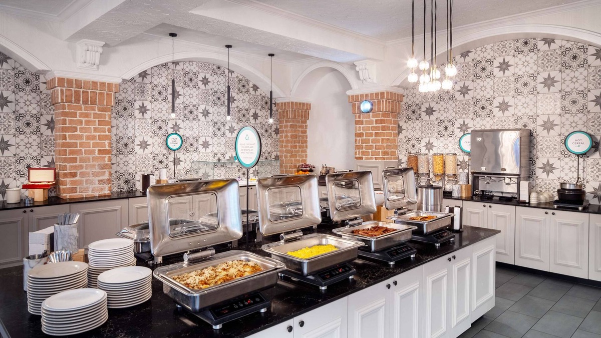 Altamonte Springs Hotel | Embassy Suites by Hilton Orlando North