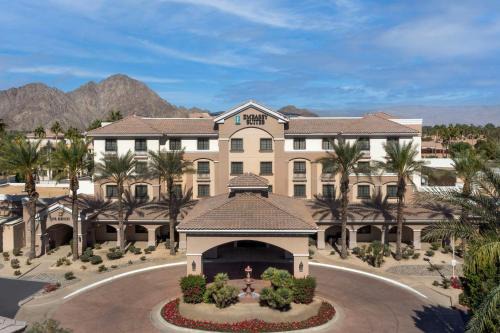 Village Hotel | Embassy Suites La Quinta Hotel & Spa