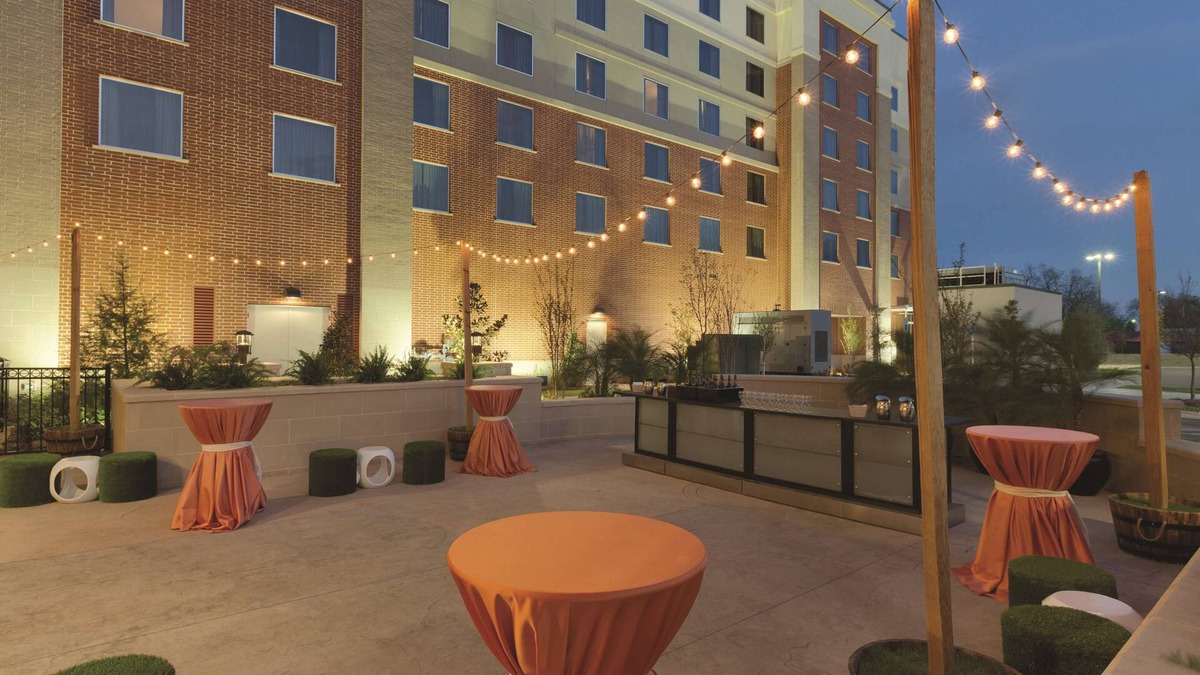 Central Oklahoma City Hotel | Embassy Suites Oklahoma City Downtown/Medical Center