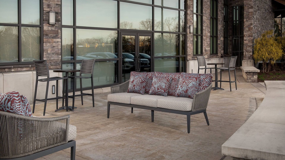 Springfield Hotel | Embassy Suites Springfield