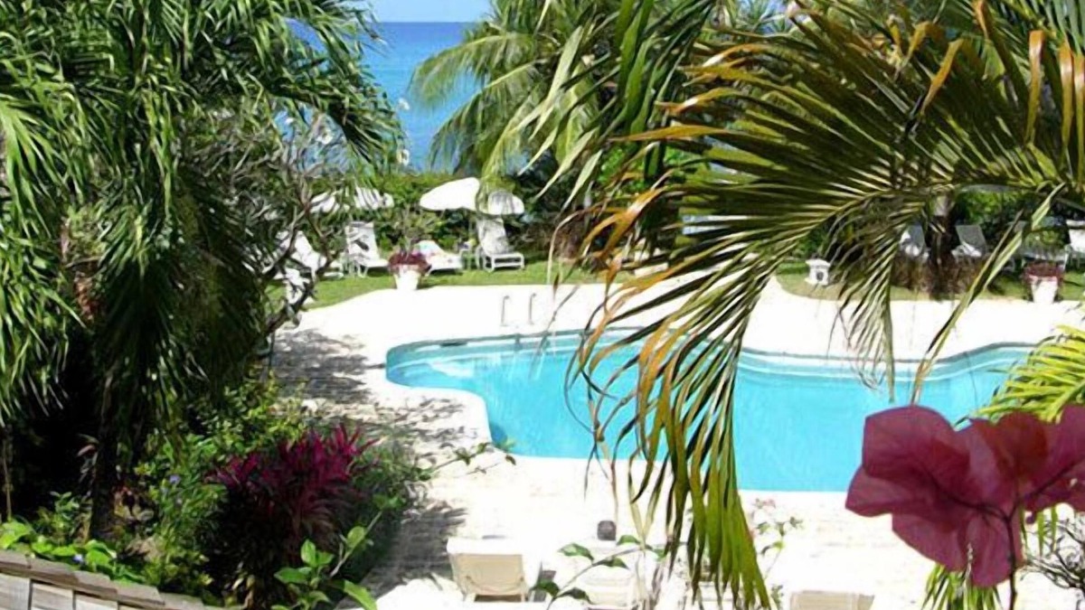 Gibbs Bay Villa | Emerald Beach 4 - Villa Plumbago | Beach Front - Located in Wonderful Gibbs Bay with Private Chef Services