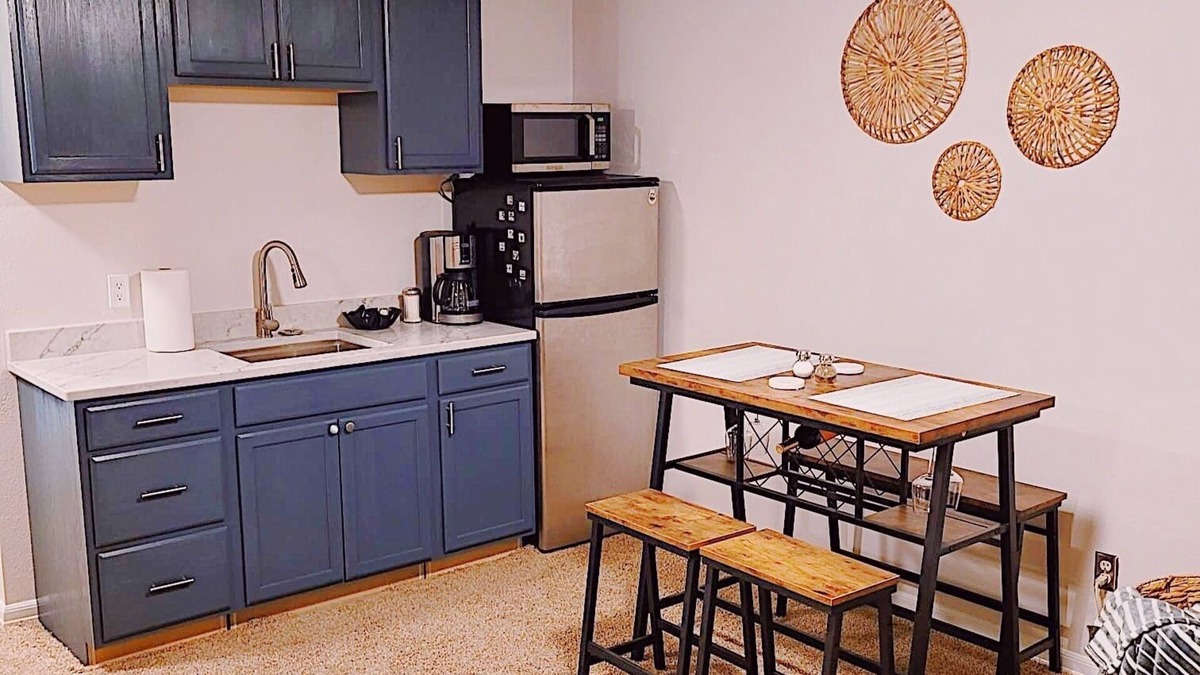 Atlantic House | Emerald City Retreat: Cozy 2BR Home with Backyard & Patio