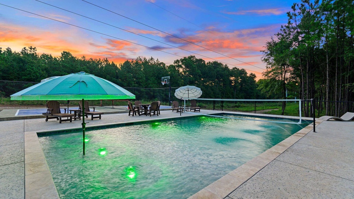Pickens House | Emerald City - Two - 2 Bedroom Cabins that share a pool and pickleball court!