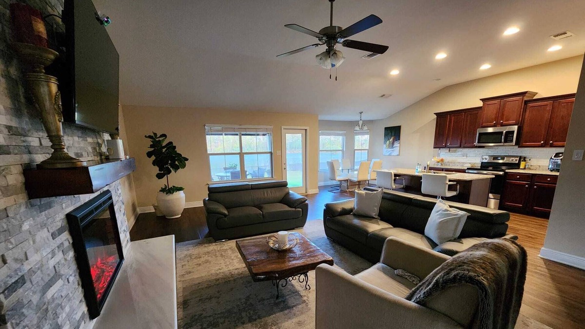 Biloxi House | Emerald Lake View 4 Bedroom home