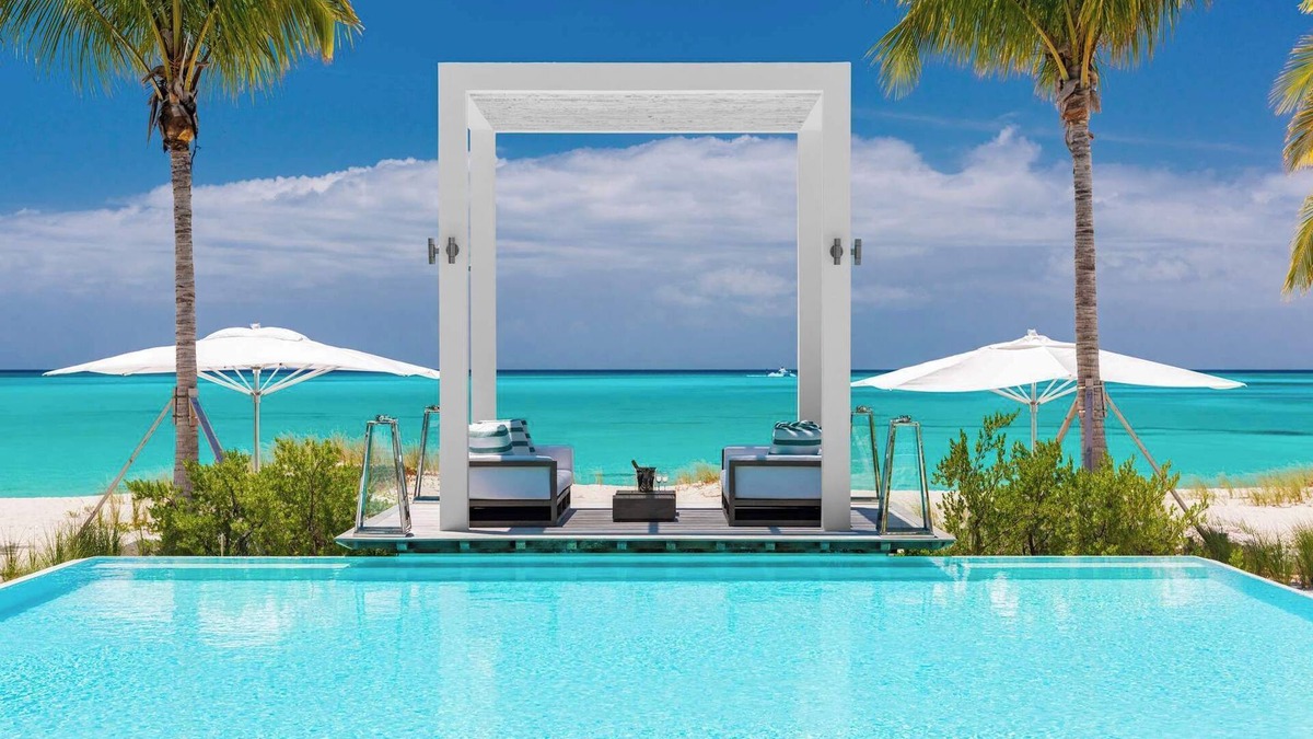 Leeward Settlement Villa | Emerald Pavilion in Grace Bay by Personal Villas - Grand Holiday Escape