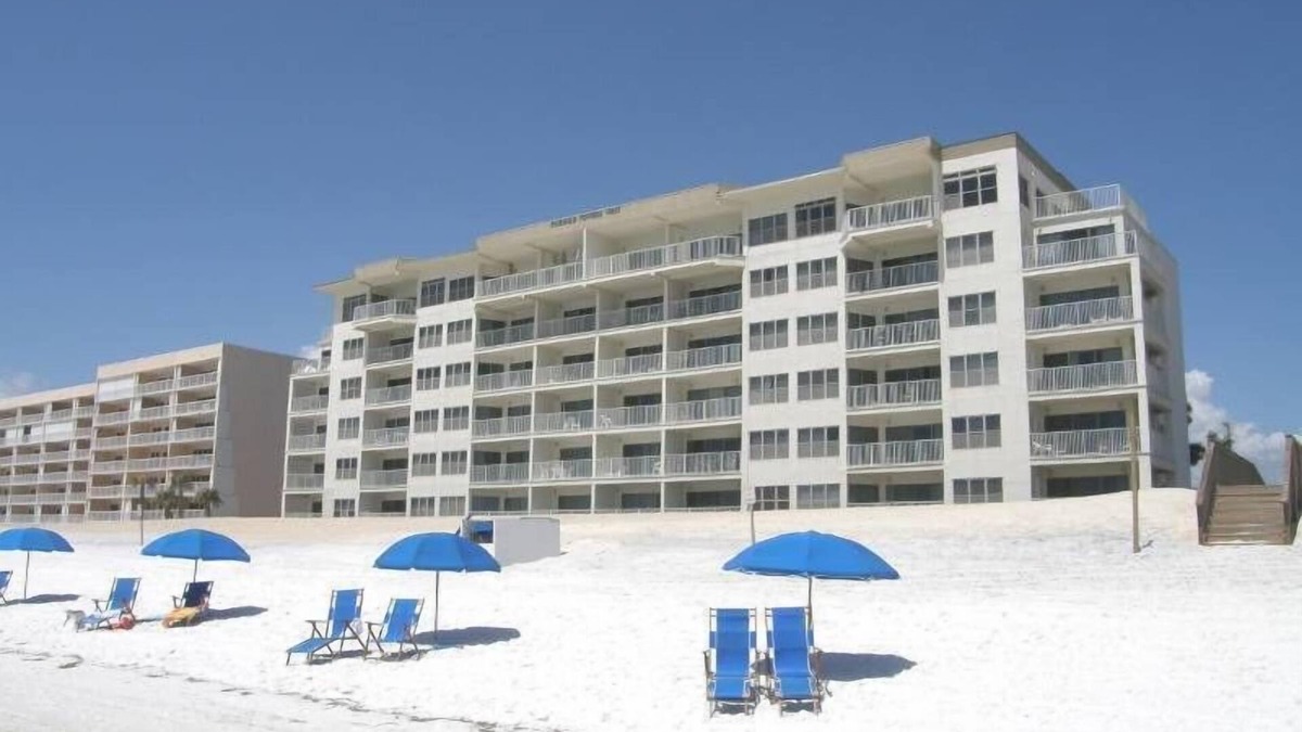 Fort Walton Beach Condo | Emerald Towers West by Southern Vacation Rentals