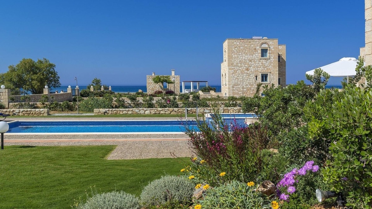 Kolymvari Villa | Emerald Villa - Four Bedroom Villa, Sleeps 8