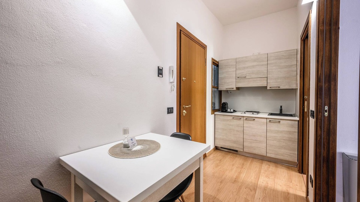 Old Town Apartment | Emilia Studios 3