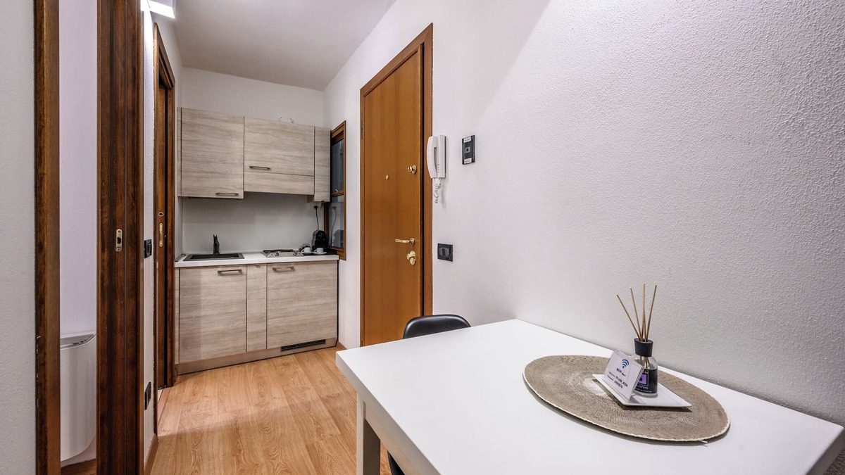 Old Town Apartment | Emilia Studios 6