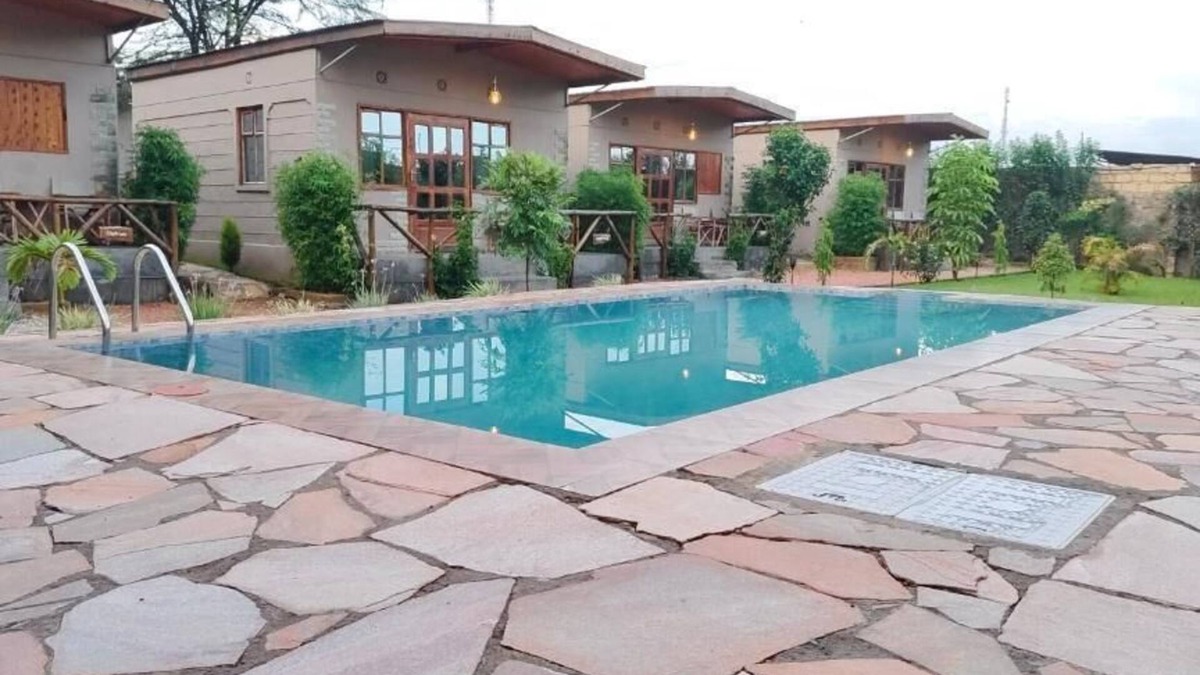 Narok Cottage | Emirishoi Cottages & Garden Bistro