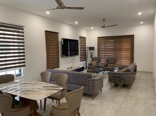Sakumono Apartment | Emmy's 3 Bedroom Apartment