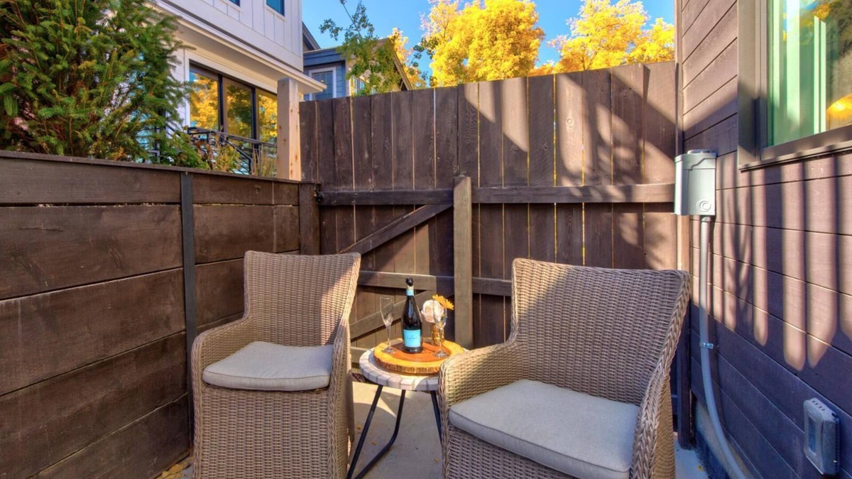 Aerie Cottage | Empire 4 Bedrooms PEA-1009 by KBM