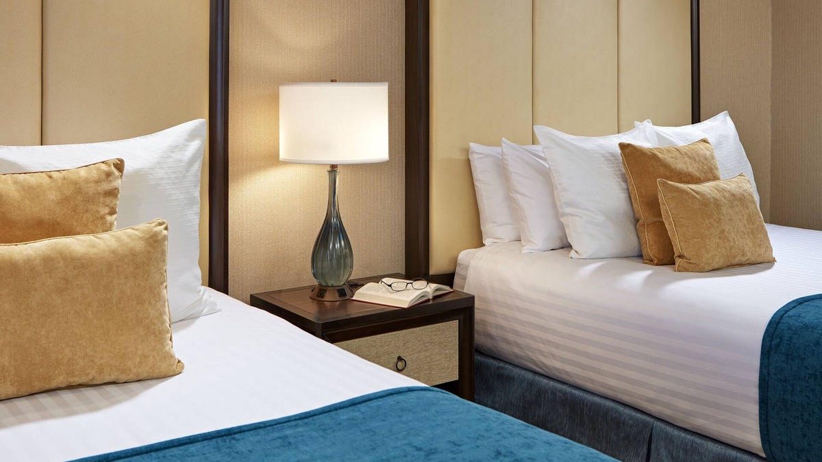 Village of La Jolla Hotel | Empress Hotel of La Jolla