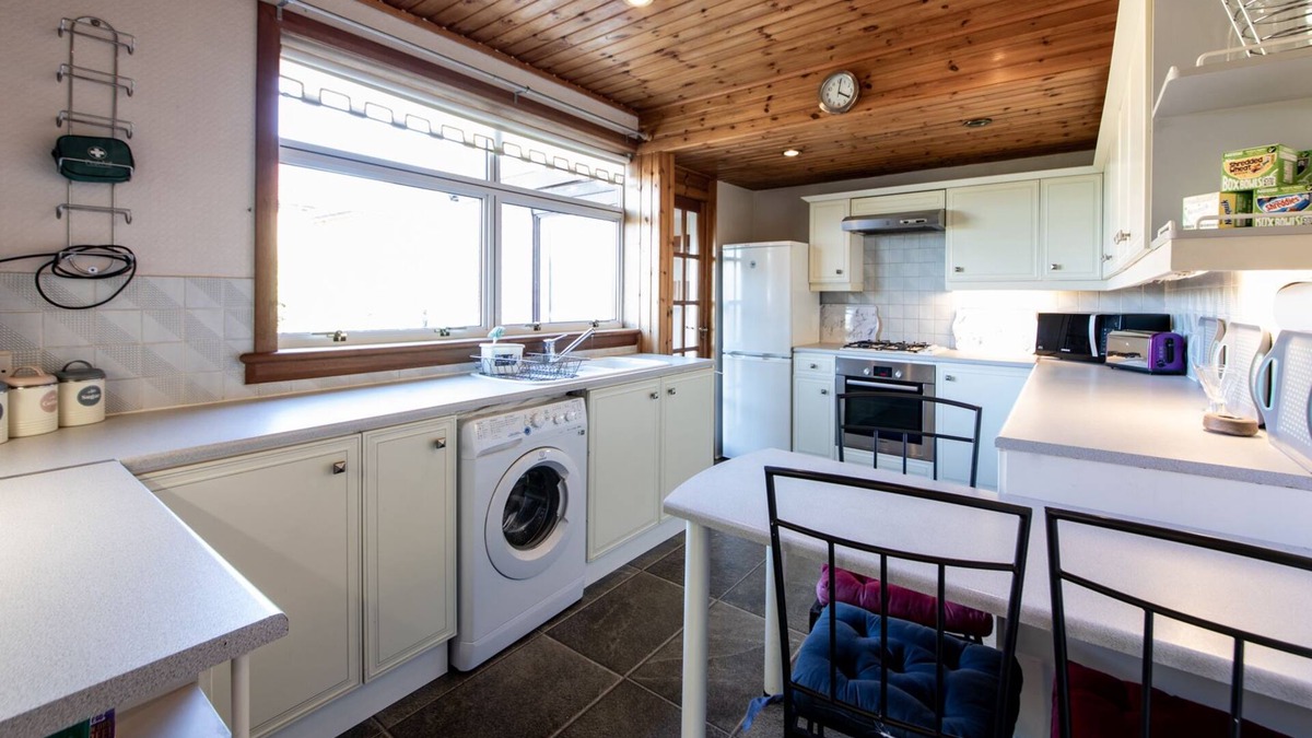 Gilmerton House | Empty2occupied Family Home in Craigour Terrace With Driveway & Garden