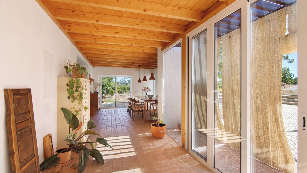 Fonte do Bispo Villa | En-suite Room 'Laranjeira' with Shared Pool, Wi-Fi and Air Conditioning