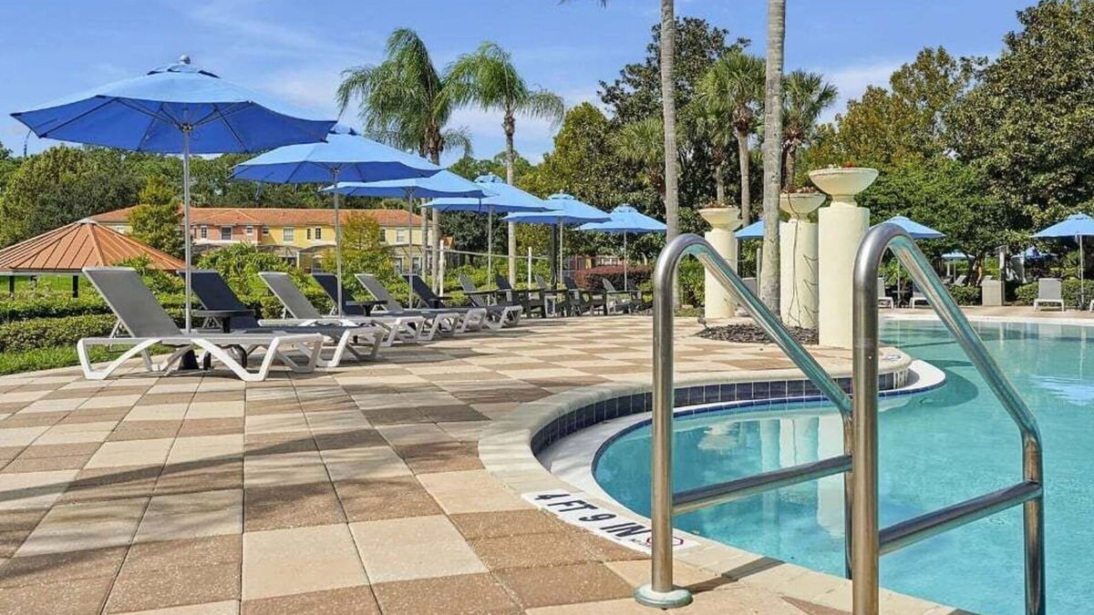 Sunset Lakes House | Encantada Resort | 10 minutes to Disney w/Pool