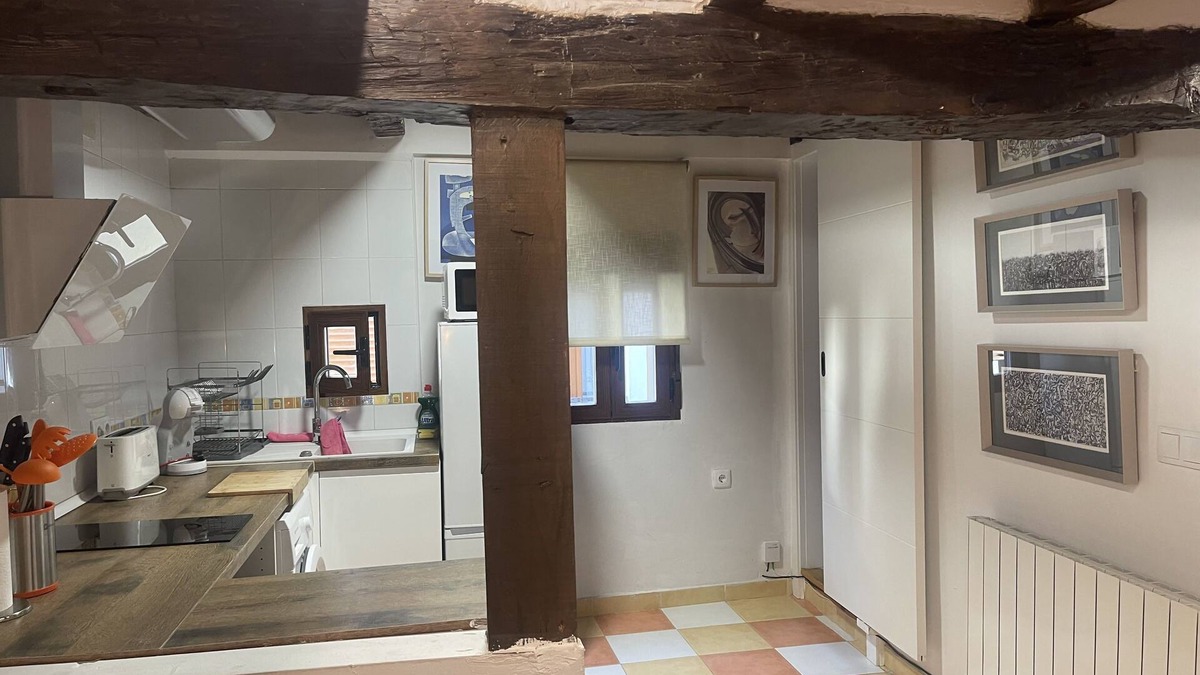 Old Town Apartment | ENCANTO CUENCA Art View