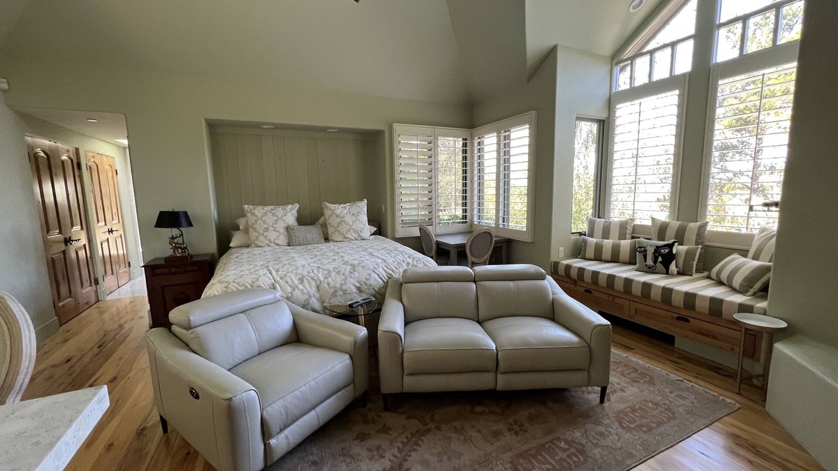 Carmel Apartment | Enchanted Cottage in the Forest