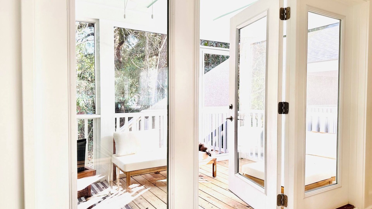 North Charleston Cottage | Enchanted Silverlight Cottage in Park Circle, North Charleston, SC