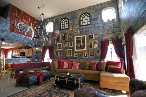 Lake Berkley Villa | Enchanted Villa with Lake View 6-Bedroom in Resort 9 miles to Disney World 15 miles to the Wizarding World of Harry Potter