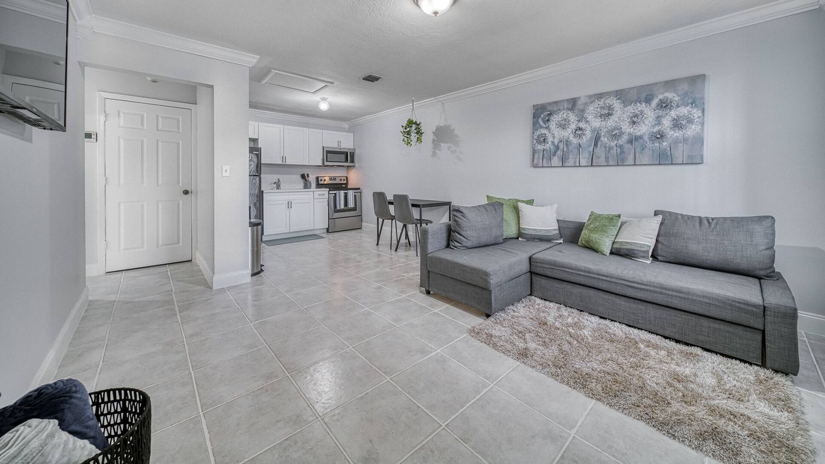West Little River Villa | Enchanting 1/1 in the heart of Miami.