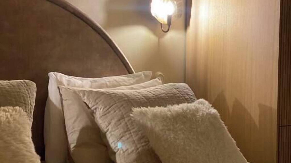 Kallio Apartment | Enchanting 1BR w/King Bed in Unbeatable Location