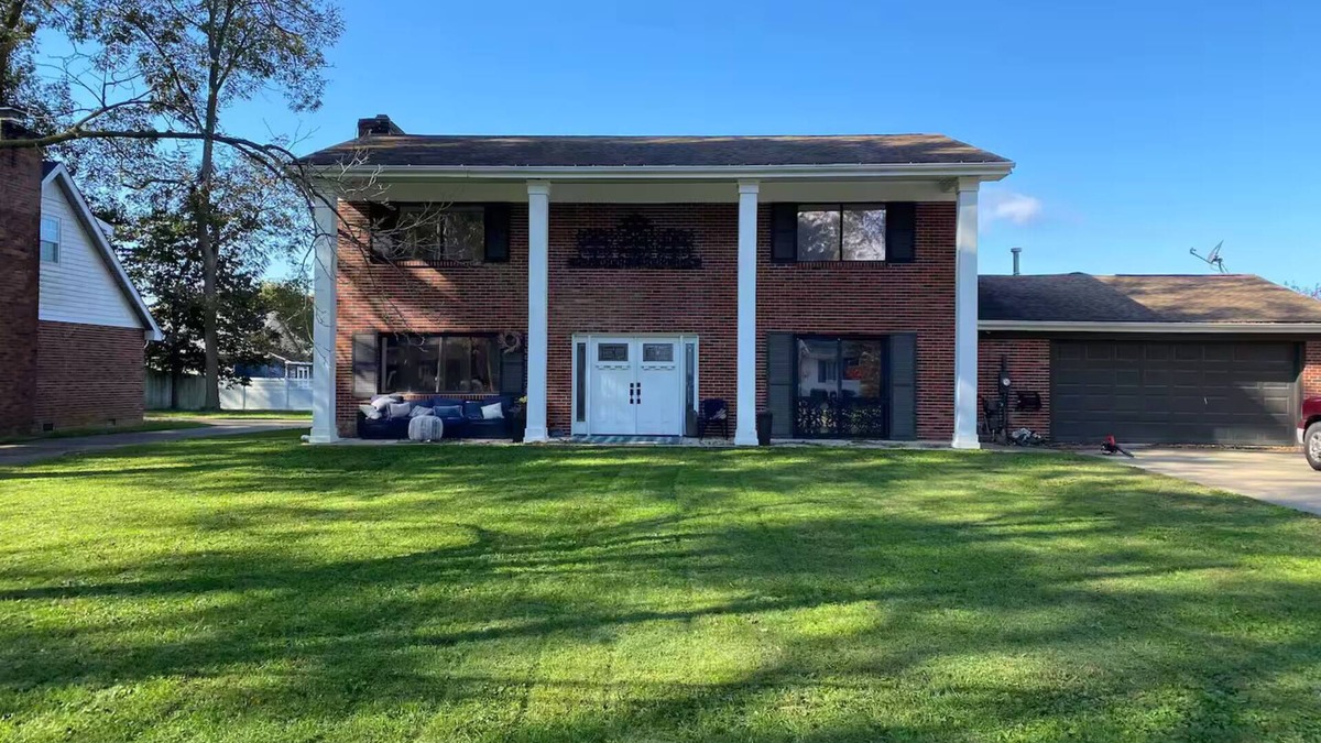 Newburgh House | Enchanting 4-bedroom house with AC in Newburgh