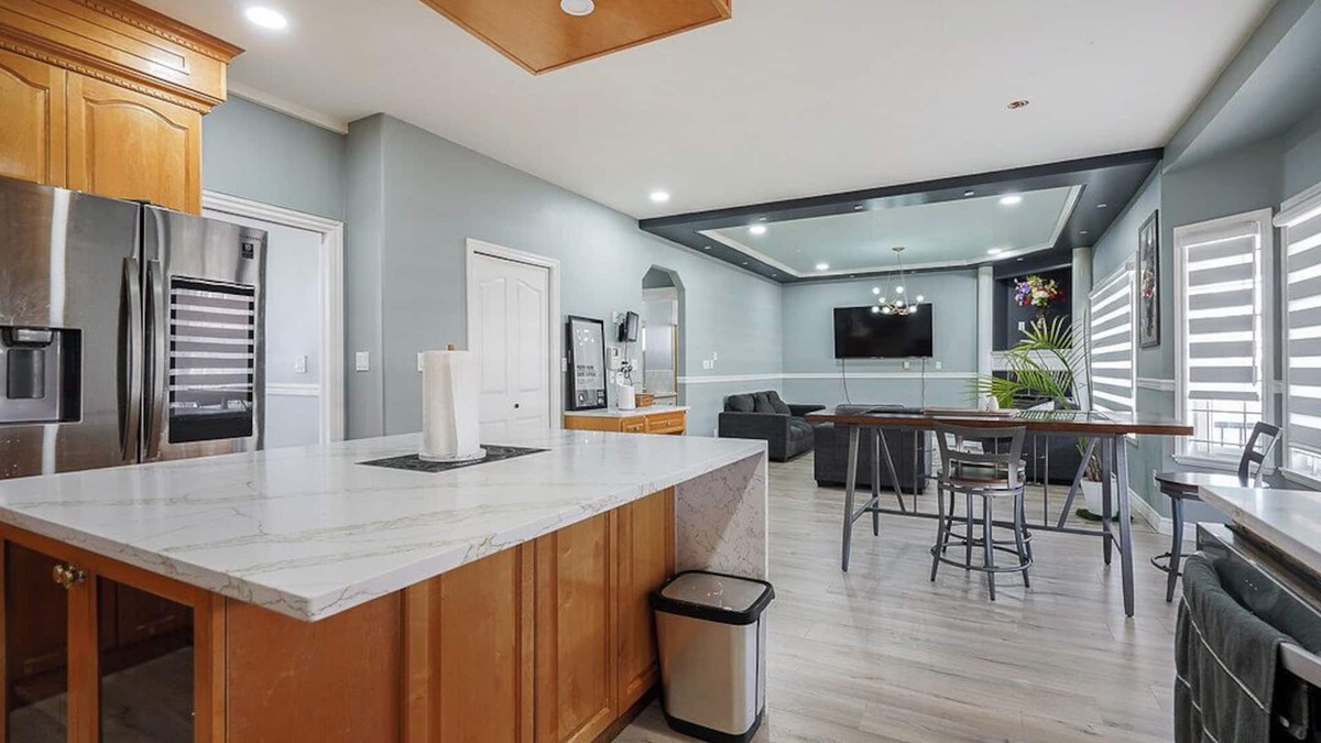 Delta Villa | Enchanting 5-bedroom villa with AC in Delta