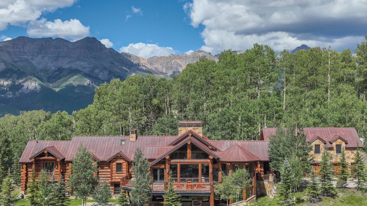 Mountain Village House | Enchanting 7-bedroom house with ski-in/ski-out access in Mountain Village