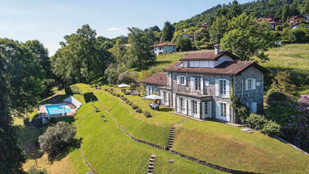 Stresa Villa | Enchanting and sunny villa with pool & breathtaking views! -Villa Poggio al Lago