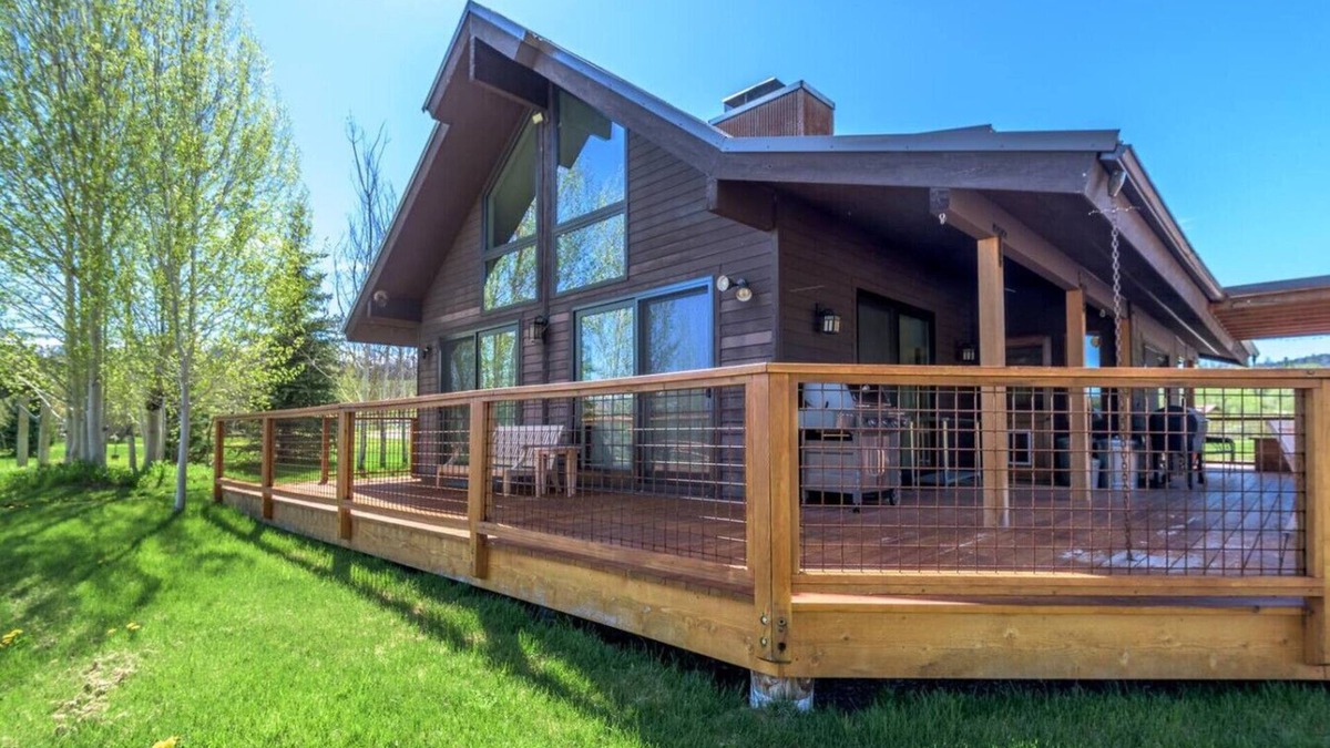 Sublette County Cabin | Enchanting Cabin w/River Access