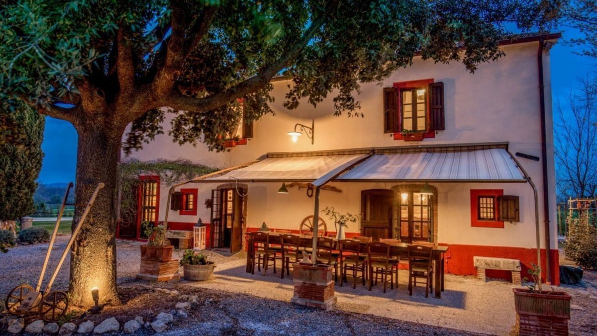 Manciano Villa | Enchanting Casale for 14 in Tuscany