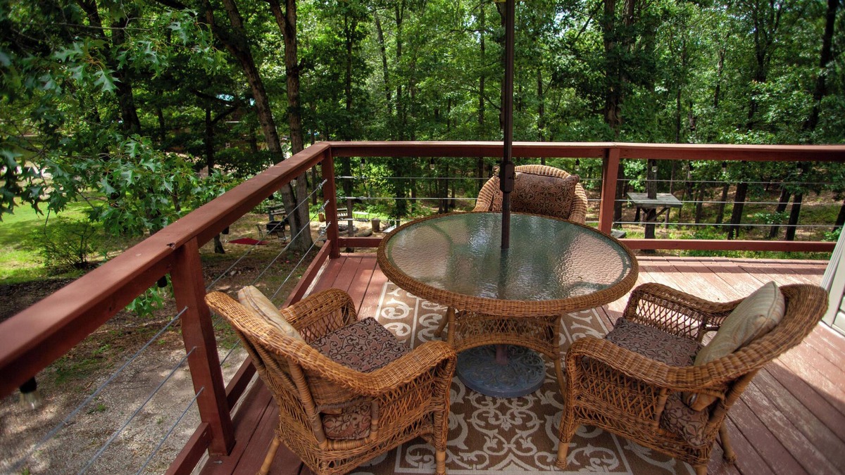 Walnut Shade House | Enchanting Countryside Home