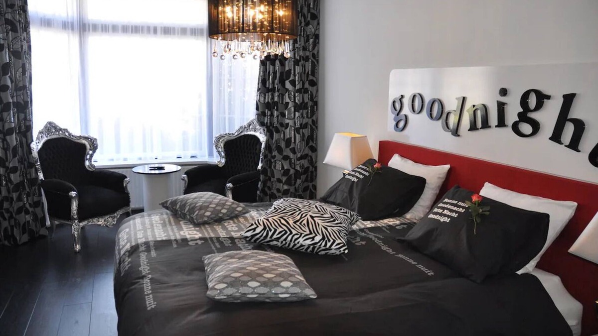 Bergen Hotel | Enchanting Haven, Steps from Dunes, Nature Walks, and Idyllic Coastal Trails