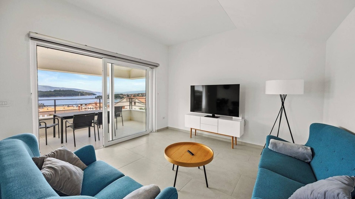 Cres Apartment | Enchanting Summer Apartment with Sea View