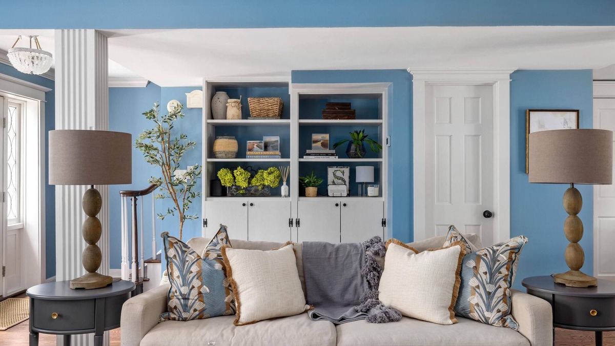 South of Broad House | Enchanting Townhome in the Harleston Village, Parking Included