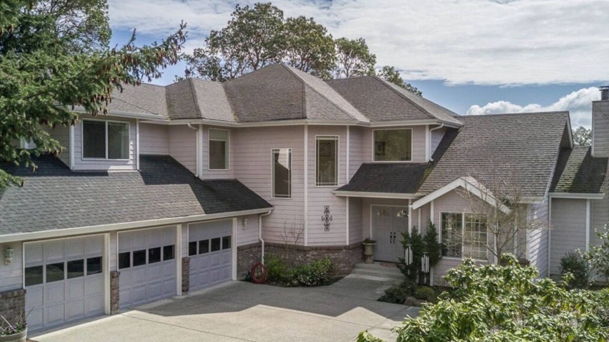 Vashon Island House | Enchantment on Vashon Island - House with a view!