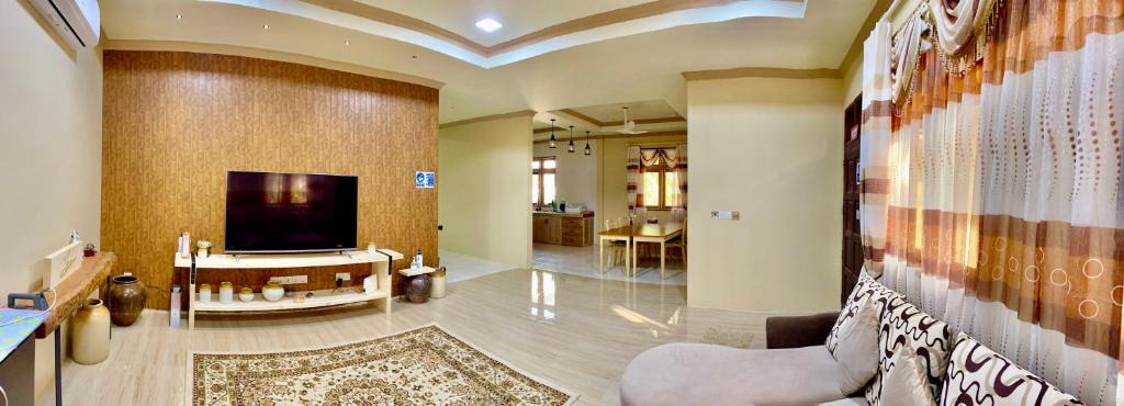 Fuvahmulah House | Endhaa, Divers Home