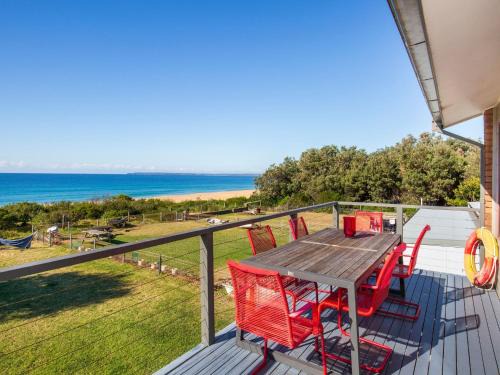 Culburra Beach House | Endless Summer I Pet Friendly Absolute Beachfront