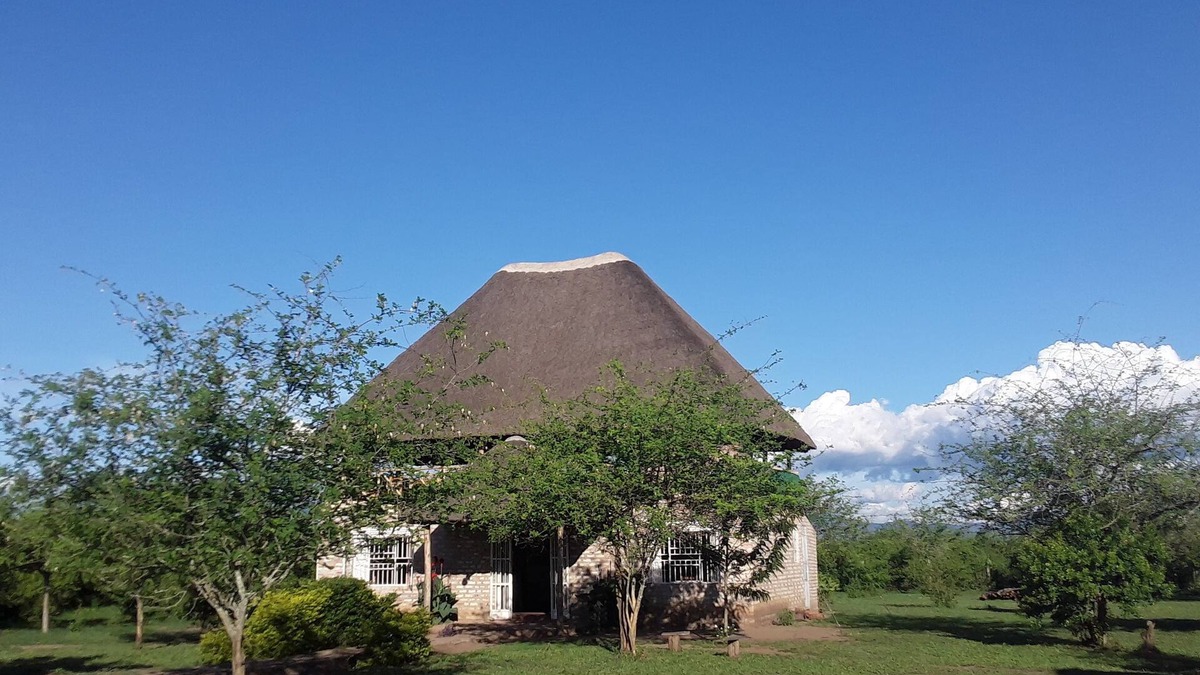 Kasese Cabin | Engiri Game Lodge and Campsite