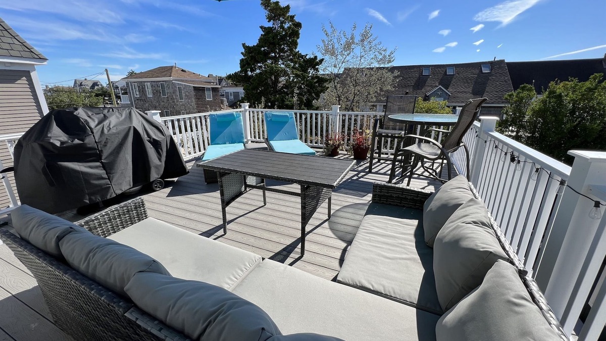 Beach Haven Apartment | Engleside! Heart of Beach Haven One Block to the Beach!