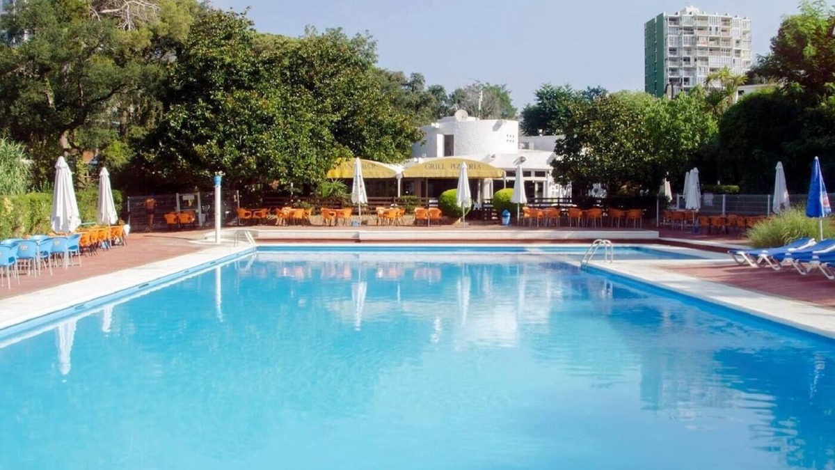 Platja d'Aro Apartment | Enjoy a Comfortable and Relaxing Stay in This Bright Apartment with Private Garden
