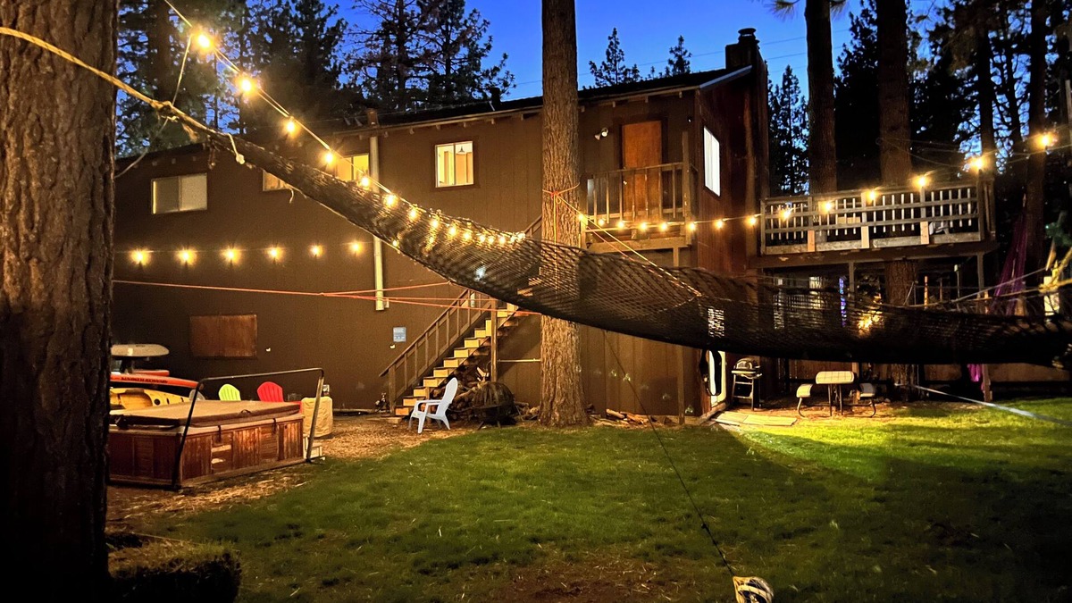 Al Tahoe House | Enjoy a Cottage near the lake 2bdr H w/hottub, Tahoe 2Bdr Postmasters Cottage