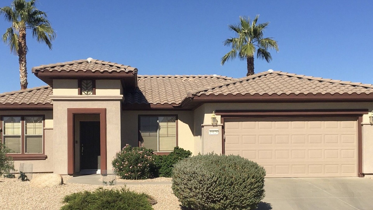 Surprise House | Enjoy a fall or winter getaway! Oct-Dec 2025 available! 30 day min stay req’d