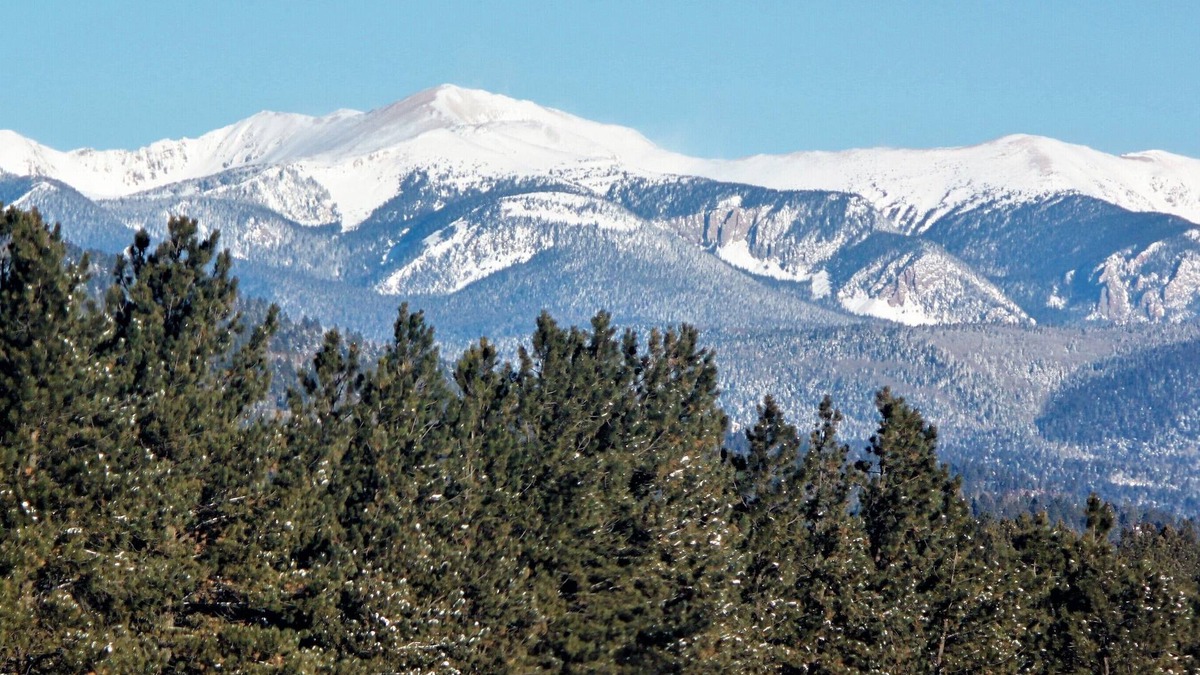 Eagle Nest Cabin | Enjoy a Get-A-Way @ this cozy log cabin on Eagle Nest Lake, in Eagle Nest NM!