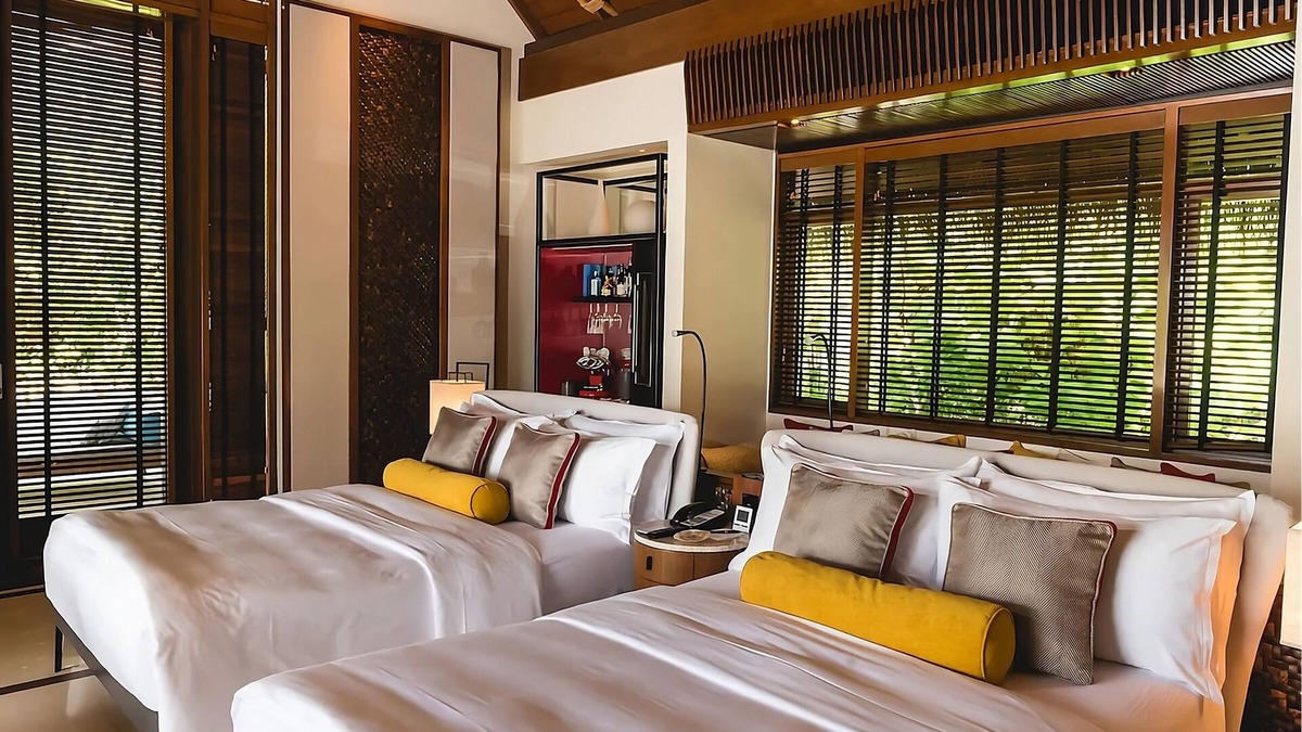 Reethi Rah Hotel | Enjoy a Hassle-Free and Comfortable Stay! On Private Beach, Sea View, Balcony!