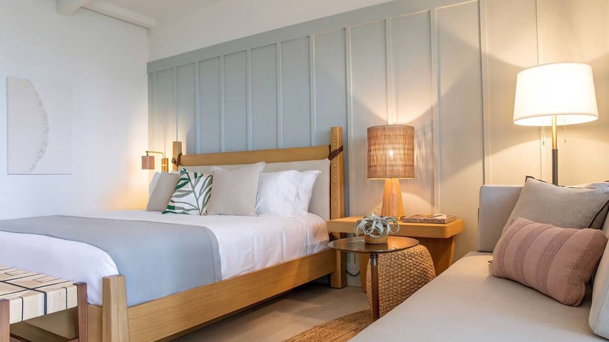 Islamorada House | Enjoy a Hassle-free Stay! Unit w/Full Kitchen, Beachfront, Outdoor Pool