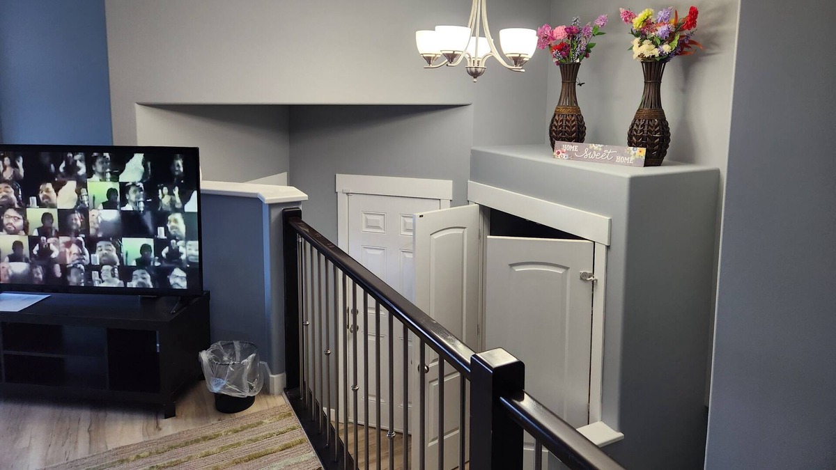 Saskatoon House | Enjoy a modern & stylish new home with 6 bedroom and 3 full bath